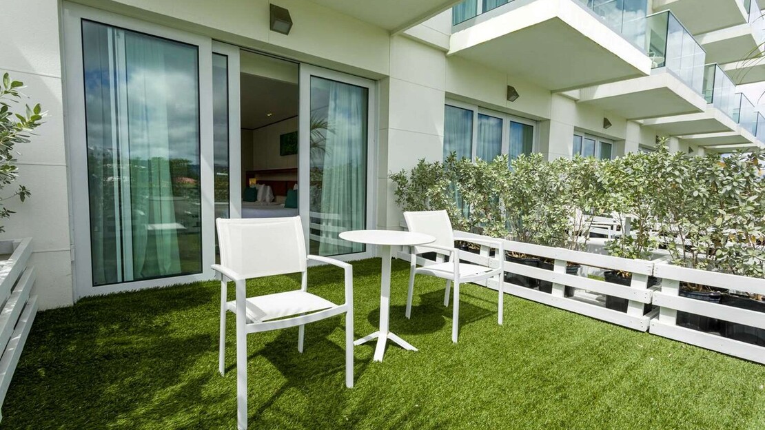 Sonesta Beach Resort and Casino